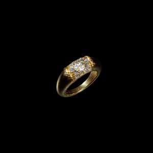 Antique 18K yellow gold wide band ring with round diamond cluster