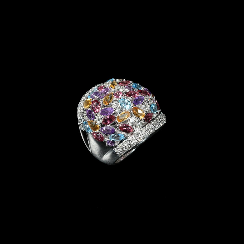 18K white gold cocktail ring with amethyst, blue topaz, garnet, citrine and brilliant diamonds.